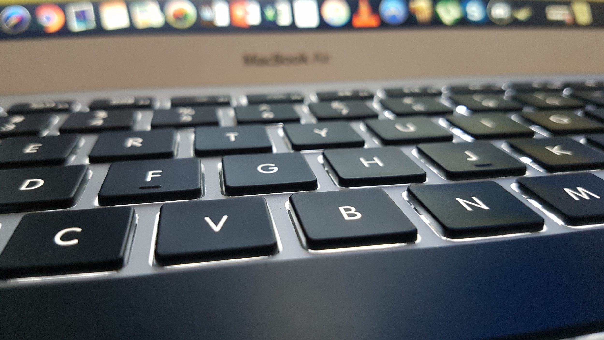 Safer Internet - macbook air